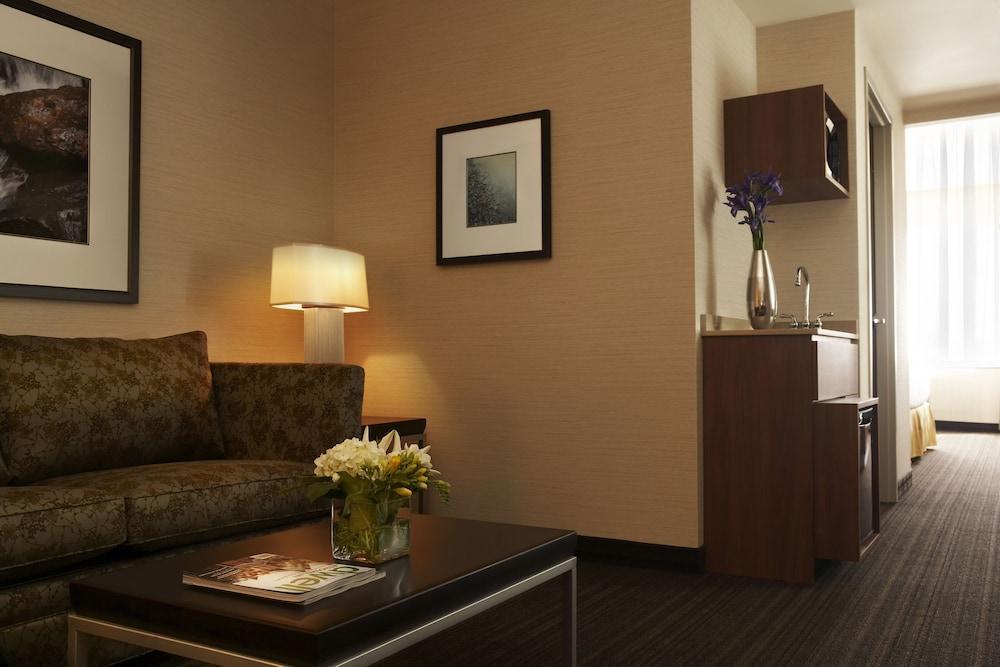 Holiday Inn Express & Suites Vaughan-Southwest, An Ihg Hotel Extérieur photo